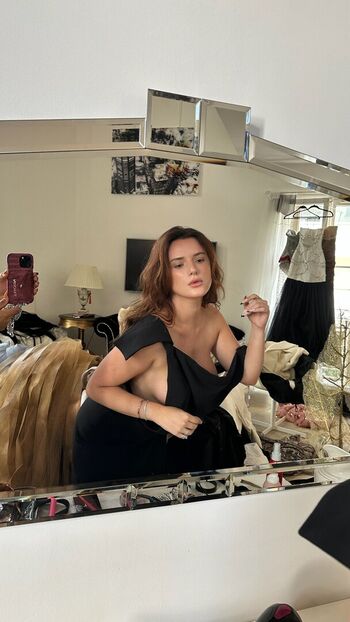 Full leaked Bella thorne  page private onlyfans photo