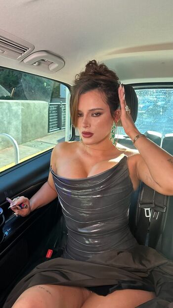 Full leaked Bella thorne  page private onlyfans photo