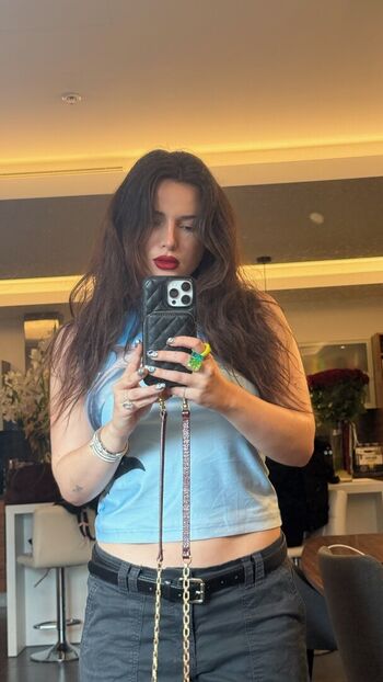 Full leaked Bella thorne  page private onlyfans photo