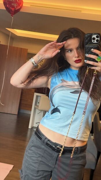 Full leaked Bella thorne  page private onlyfans photo