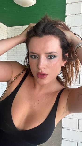 Full leaked Bella thorne private onlyfans photo