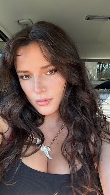 Full leaked Bella thorne  page private onlyfans photo
