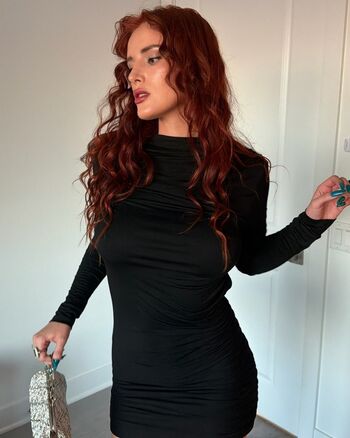 Full leaked Bella thorne  page private onlyfans photo