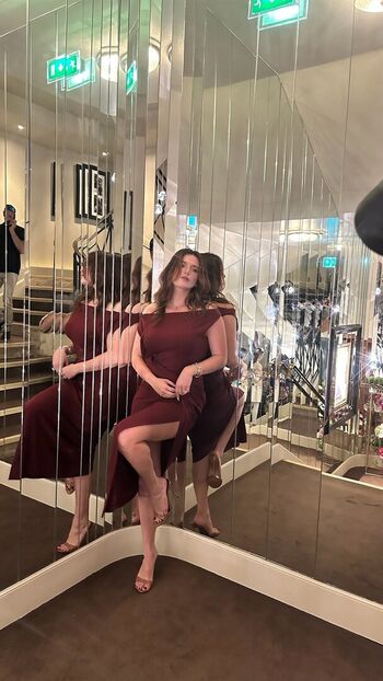 Full leaked Bella thorne  page private onlyfans photo
