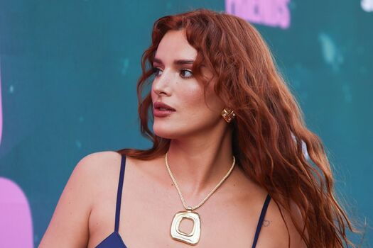 Full leaked Bella thorne  page private onlyfans photo