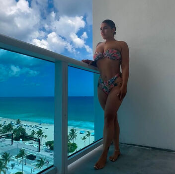 Full leaked Bellabarbellz private onlyfans photo