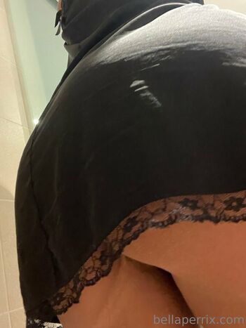Full leaked Bellaperrix private onlyfans photo