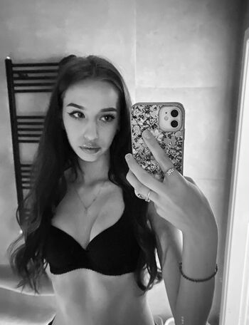 BellaStarr_