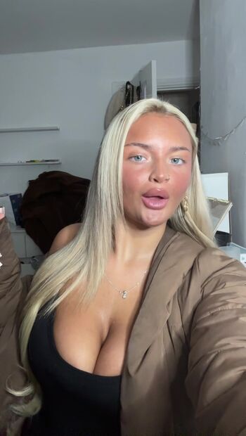 Full leaked Beth gould page private onlyfans photo
