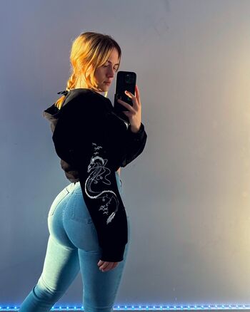 Full leaked Bethfit  page private onlyfans photo