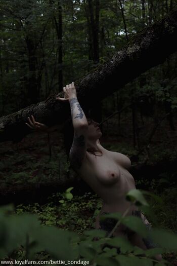 Full leaked Bettie bondage private onlyfans photo