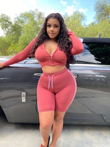 Full leaked Bigheartbriella private onlyfans photo