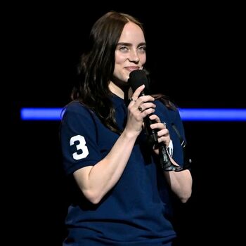 Full leaked Billie eilish  page private onlyfans photo