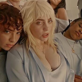 Full leaked Billie eilish  page private onlyfans photo