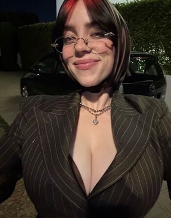 Full leaked Billie eilish  page private onlyfans photo