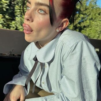 Full leaked Billie eilish  page private onlyfans photo