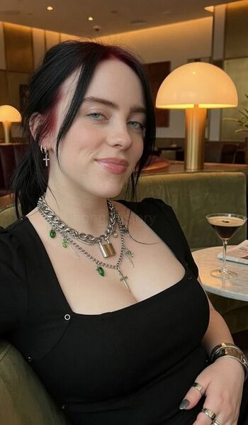 Full leaked Billie eilish fake page private onlyfans photo
