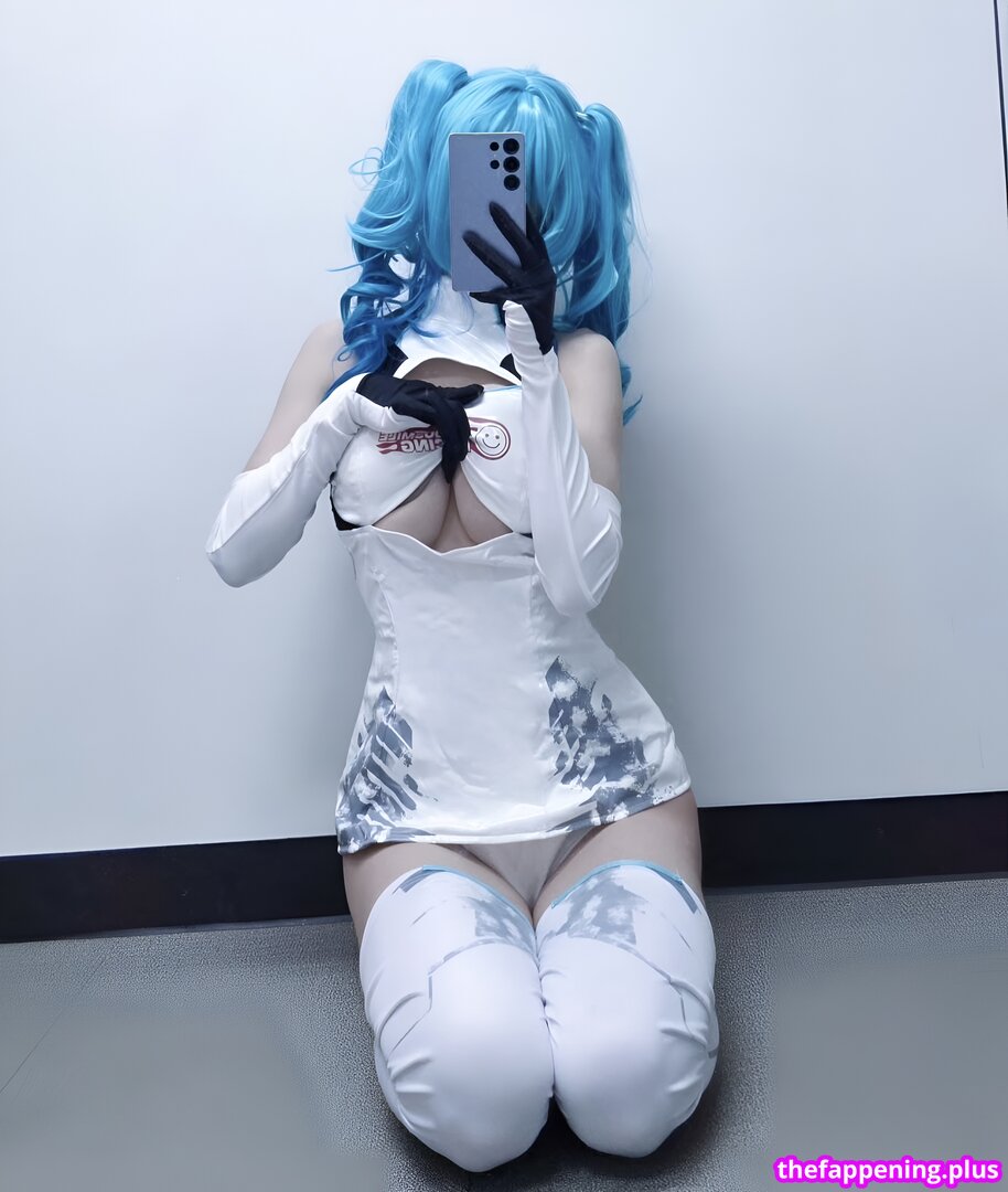 Full leaked Mommymewtwo / private onlyfans photo