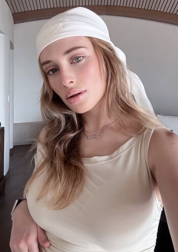 Blondinka Drive Angelina