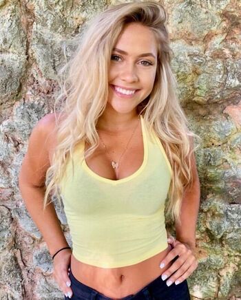 Full leaked Boutinela babes  page private onlyfans photo