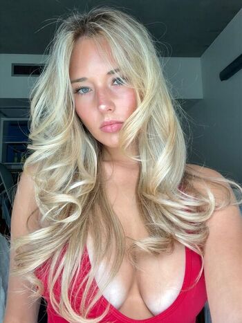 Full leaked Boutinela babes  page private onlyfans photo