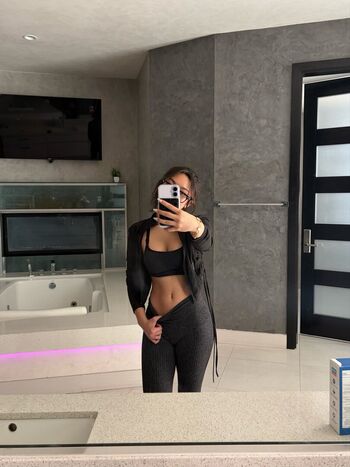 Full leaked Bratkylani private onlyfans photo