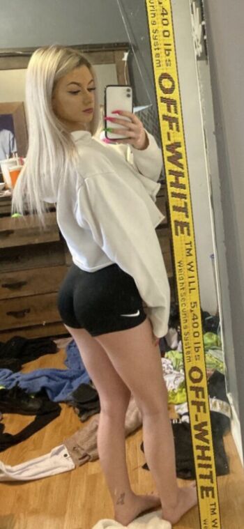 Full leaked Breezybabes private onlyfans photo