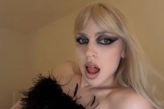 Full leaked Brendahashtag private onlyfans photo