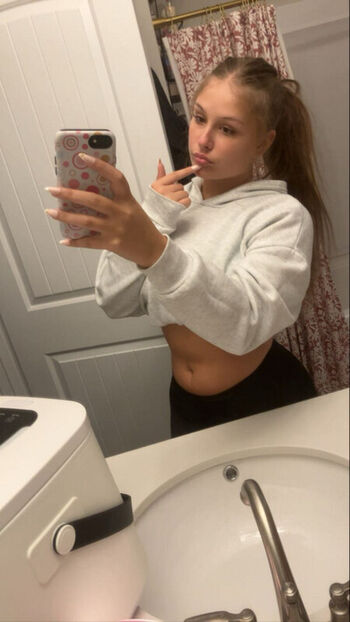 Full leaked Brookhooks private onlyfans photo