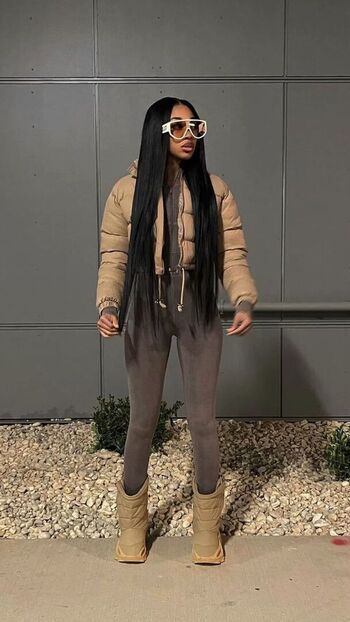 Full leaked Brown baddie private onlyfans photo