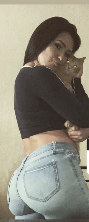 Full leaked Brunette babee private onlyfans photo