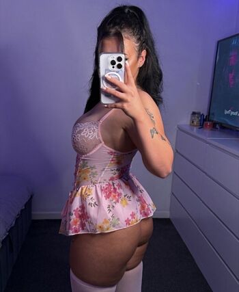 brunettebaddie_x