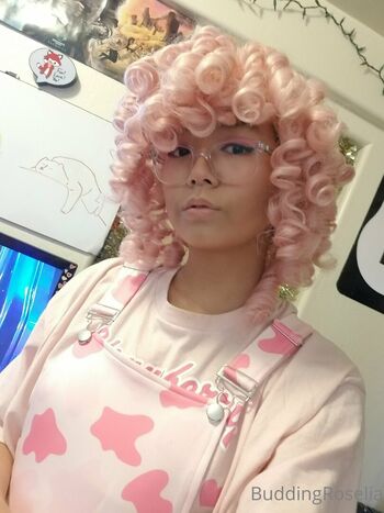 Full leaked Buddingroselia private onlyfans photo