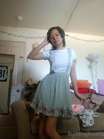 Full leaked Buddingroselia private onlyfans photo