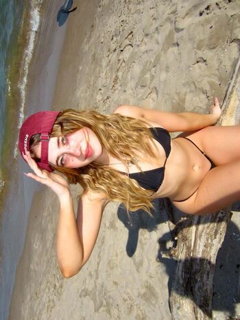 Full leaked Bunnyuvsu private onlyfans photo