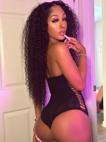 Full leaked Burlz private onlyfans photo