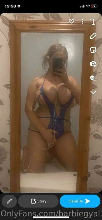 Busty Antonia