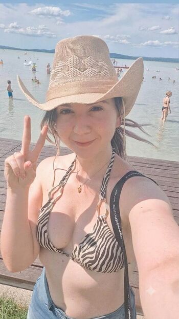 Full leaked Cmomil private onlyfans photo