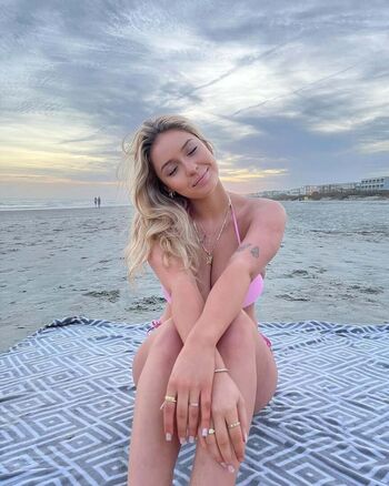 Full leaked Caitlin betterly  page private onlyfans photo