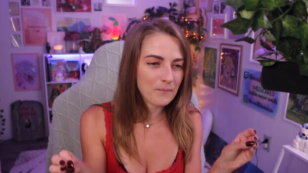 Full leaked Caitlin marie reacts private onlyfans photo