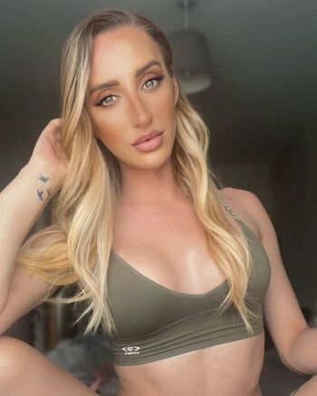 Full leaked Calliekingx private onlyfans photo