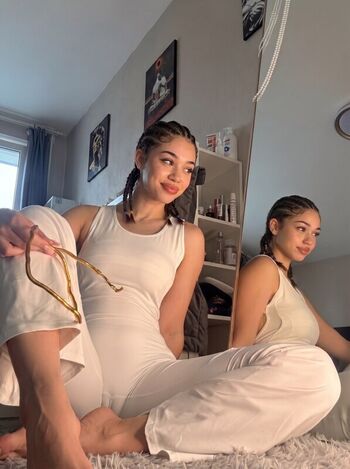 Full leaked Caramelcamilaxx private onlyfans photo
