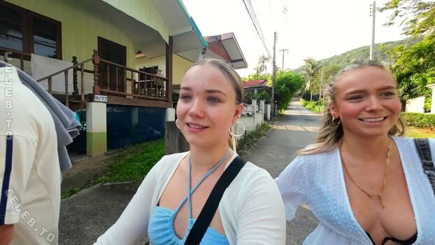 Full leaked Caramella private onlyfans photo