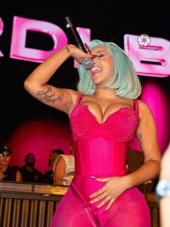 Full leaked Cardi b private onlyfans photo