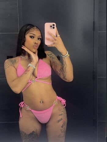 Full leaked Carenavonchae page private onlyfans photo