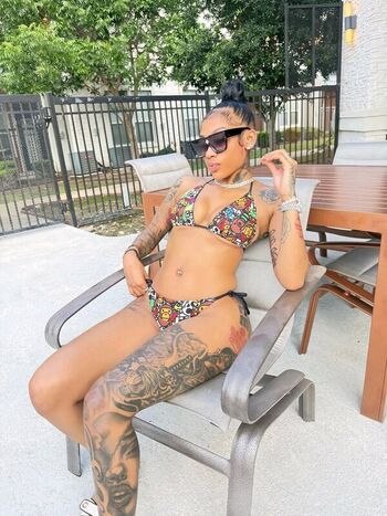 Full leaked Carenavonchae page private onlyfans photo