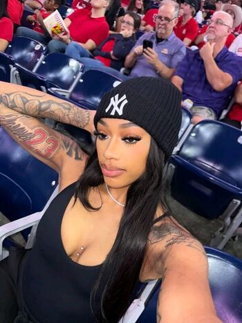 Full leaked Carenavonchae private onlyfans photo