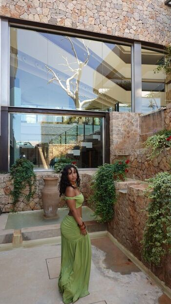 Full leaked Carla alison page private onlyfans photo