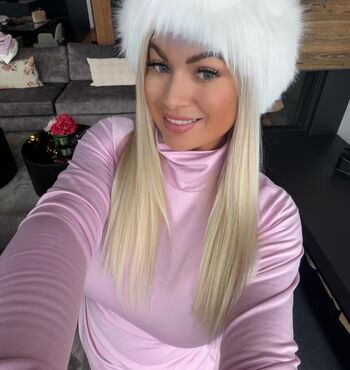 Full leaked Carla moreau private onlyfans photo