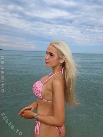 Full leaked Carla wiedbrauk page private onlyfans photo